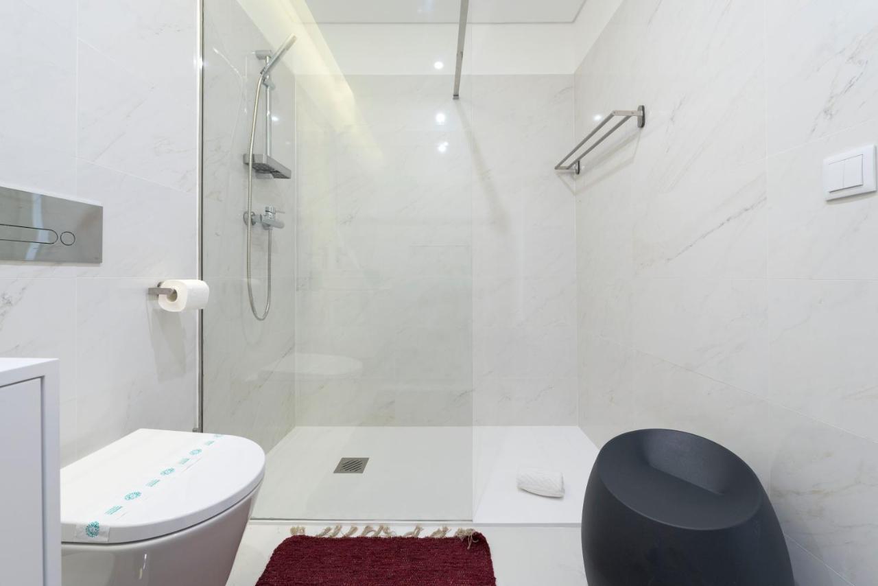 Lovelystay - Central Flat W/ Ac & Balcony Porto Dış mekan fotoğraf
