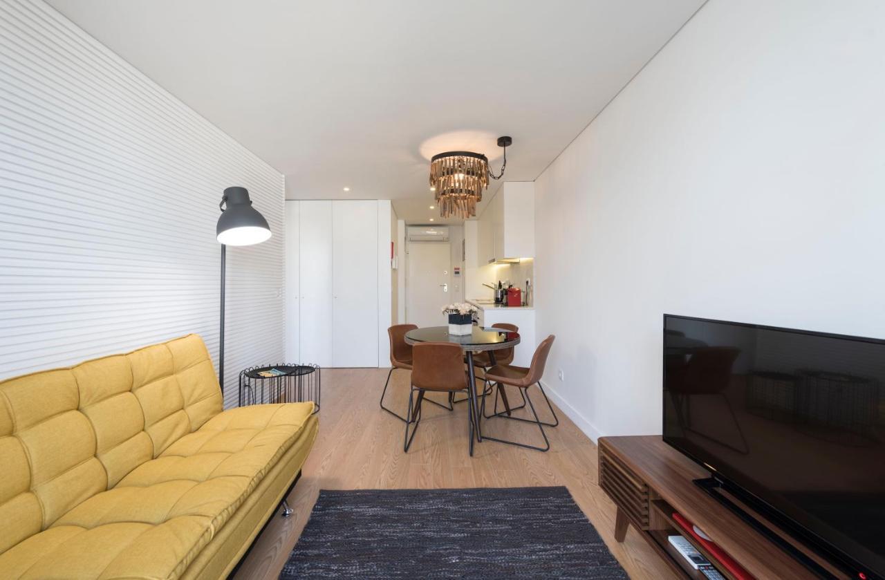 Lovelystay - Central Flat W/ Ac & Balcony Porto Dış mekan fotoğraf