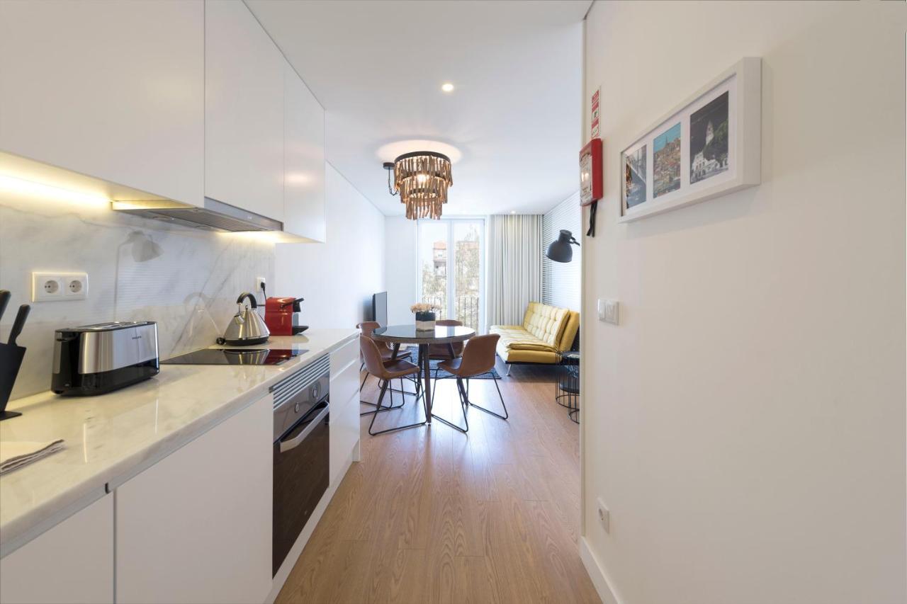 Lovelystay - Central Flat W/ Ac & Balcony Porto Dış mekan fotoğraf